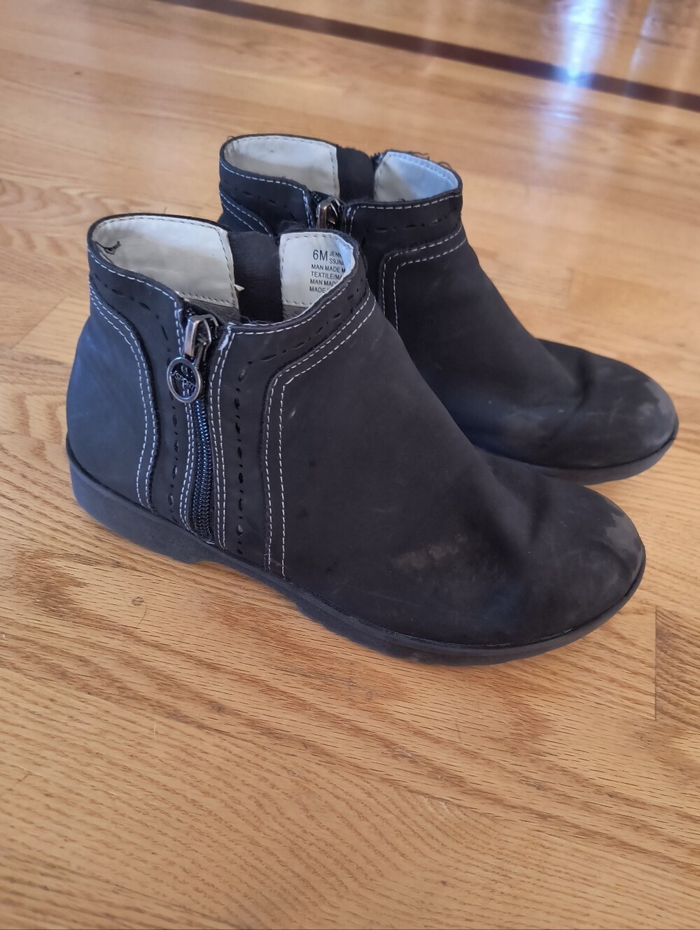 JSport By Jambu Jenna Black Zippered Ankle Boot Size 6